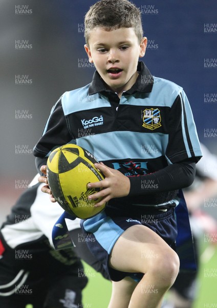 23.09.11 Cardiff Blues v Munster... Half Time Under 8's Tag, Pontypridd v Rumney. 