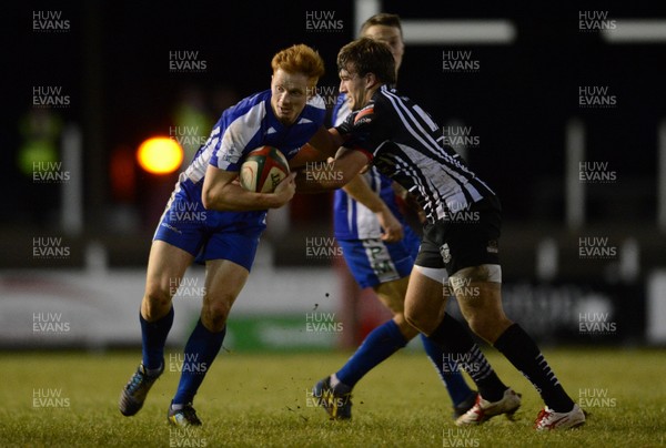 180913 - Pontypridd v Bridgend - Principality Premiership -James Dixon of Bridgend gets into space