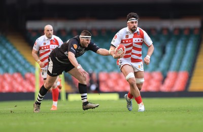 050425  Pontypridd v Cross Keys, WRU Premiership Cup Final - Joe Miles of Pontypridd breaks away