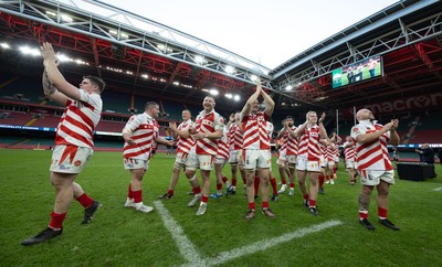 050425  Pontypridd v Cross Keys, WRU Premiership Cup Final - Pontypridd applaud their fans at the end of the match