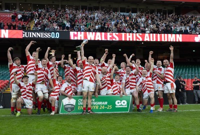 050425  Pontypridd v Cross Keys, WRU Premiership Cup Final - Pontypridd celebrate after being presented with the Premiership Cup