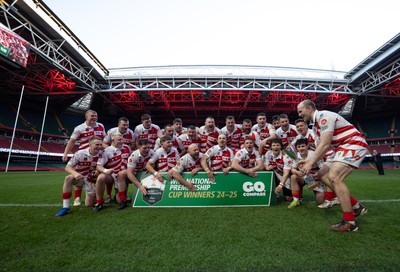 050425  Pontypridd v Cross Keys, WRU Premiership Cup Final - Pontypridd celebrate after being presented with the Premiership Cup