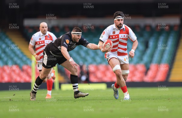 050425  Pontypridd v Cross Keys, WRU Premiership Cup Final - Joe Miles of Pontypridd breaks away