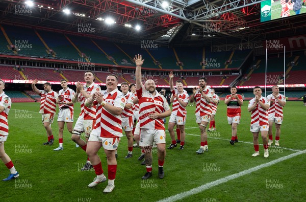 050425  Pontypridd v Cross Keys, WRU Premiership Cup Final - Pontypridd applaud their fans at the end of the match