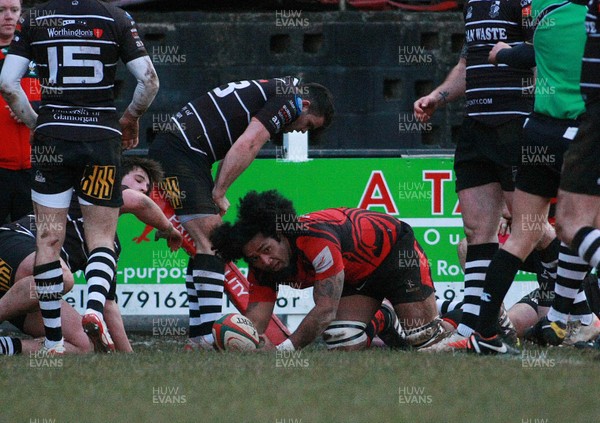 050413 Pontypridd RFC v Jersey RFC - British and Irish Cup -Jersey's Talite Vaioleti crashes over to score a try