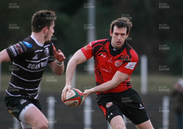 050413 Pontypridd RFC v Jersey RFC - British and Irish Cup -Jersey's Ross Broadoot spreads the ball wide