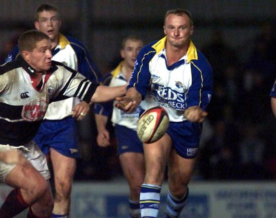 Pontypridd v Leeds 031101