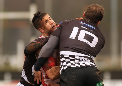 280315 - Pontypridd RFC v Llandovery RFC - Swalec Cup -Richard Williams of Llandovery is tackled by Aled Summerhill(L) and Simon Humberstone of Pontypridd