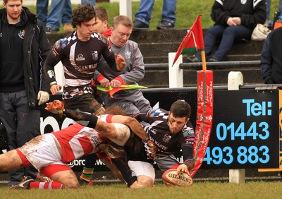 280315 - Pontypridd RFC v Llandovery RFC - Swalec Cup -ALed Summerhill of Pontypridd crashes over for a try