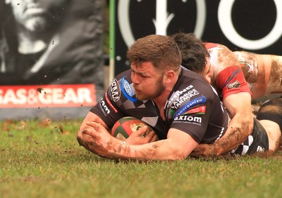 280315 - Pontypridd RFC v Llandovery RFC - Swalec Cup -James Howe of Pontypridd scores a try