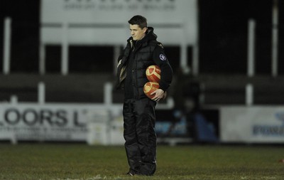 10.03.11 - Pontypridd v Neath - Principality Premiership - Neath coach Arwel Thomas 