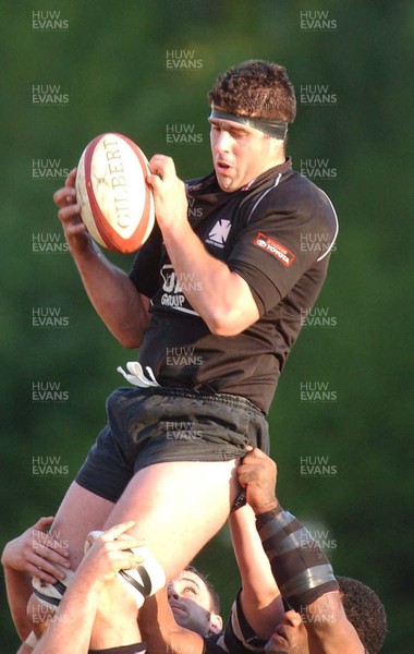 130503 - Pontypridd v Neath - Welsh Premiership - Neath's Steve Martin wins line out ball