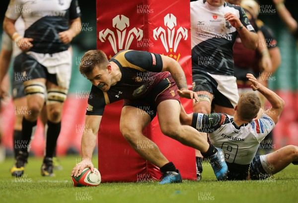 160417 - Pontypridd v RGC 1404, WRU National Cup Final - Tiaan Loots of RGC races in to score try