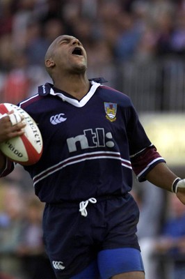 260800 - Pontypridd v Swansea - Swansea's Matthew Robinson can't believe it as his try is disallowed