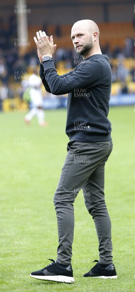 020522 - Port Vale v Newport County - Sky Bet League 2 - Manager James Rowberry of Newport County applauds the fans at the end of the match