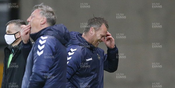 160321 - Port Vale v Newport County - Sky Bet League 2 - Manager Mike Flynn of Newport County shows despair near the end of the match as the score is against Newport 2-1 with his assistant