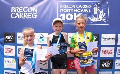 050726 - Brecon Carreg Porthcawl 10k - Future Challengers presentations