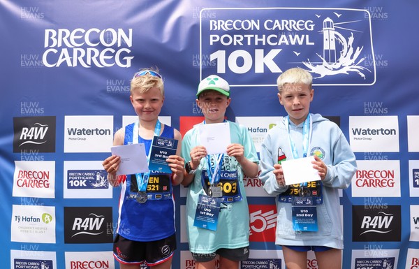 050726 - Brecon Carreg Porthcawl 10k - Future Challengers presentations