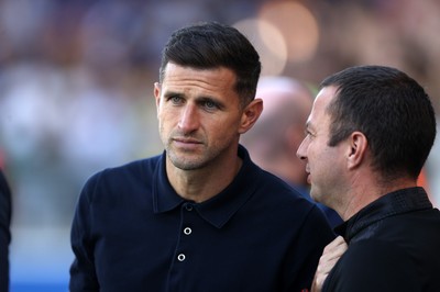 050926 - Portsmouth FC v Cardiff City - SkyBet Championship - Portsmouth Manager John Mousinho 