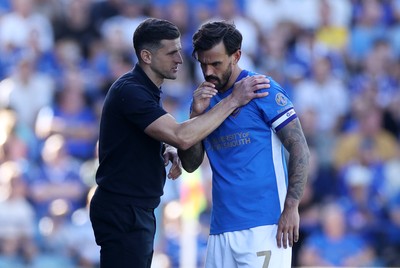 050926 - Portsmouth FC v Cardiff City - SkyBet Championship - Portsmouth Manager John Mousinho with Marlon Pack