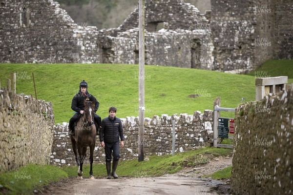 040220 - Picture shows Potters Corners with trainer Christian Williams at his stables in Ogmore on Sea, South Wales