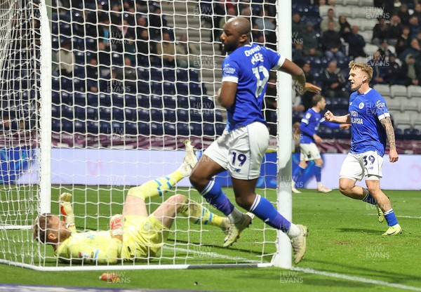 080425 - Preston North End v Cardiff City - Sky Bet Championship - Yakou Meite of Cardiff taps the ball past Goalkeeper David Cornell of Preston North End for the equaliser in the dying minutes of the game