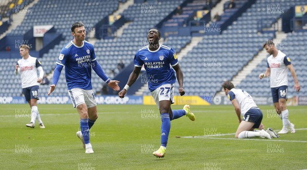181020 - Preston North End v Cardiff City - Sky Bet Championship - Sheyi Ojo of Cardiff lines up his shot for the 1st goal of the match and wheels around to celebrate with Kieffer Moore of Cardiff