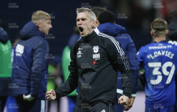 201121 - Preston North End v Cardiff City - Sky Bet Championship - Manager Steve Morison of Cardiff shouts his delight to the Cardiff fans at the end of the match