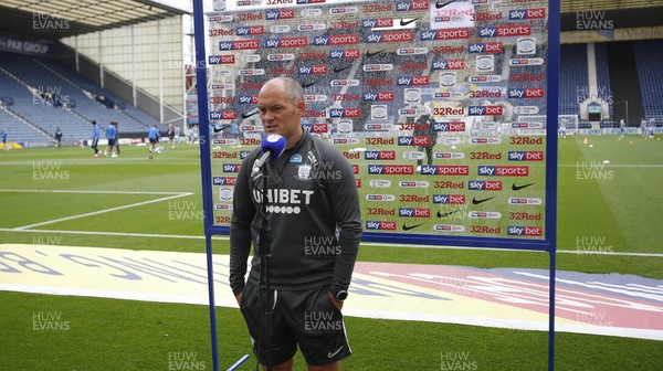 270620 - Preston North End v Cardiff City - Sky Bet Championship - Manager Alex Neil of Preston North End talks to the tv cameras before the match