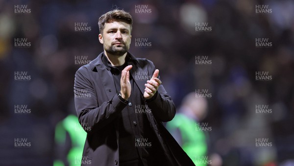 011122 - Preston North End v Swansea City - Sky Bet Championship - Head Coach Russell Martin  of Swansea applauds the fans at the end of the match
