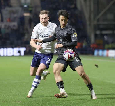 040325 - Preston North End v Swansea City - Sky Bet Championship - Eom Ji-sung of Swansea and Ryan Porteous of Preston North End