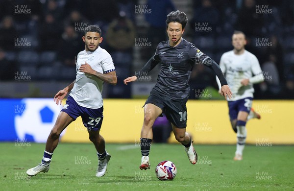 040325 - Preston North End v Swansea City - Sky Bet Championship - Eom Ji-sung of Swansea and Kaine Kesler-Hayden of Preston North End