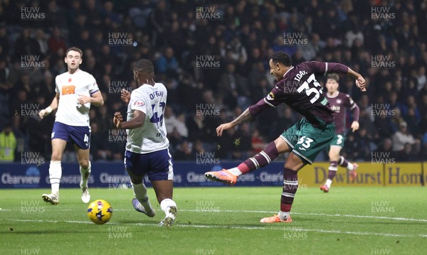 051125 - Preston North End v Swansea City - Sky Bet Championship - Adam Idah of Swansea takes a shot on goal in 1st half