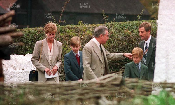 271093 - Princess Diana with William and Harry visit the Welsh Folk Museum St Fagans near Cardiff, South Wales - 