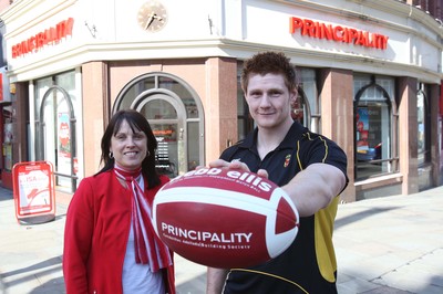 08.04.10 ... Pic from WRU -  Principality Player of the Month, March 2010, Andrew Coombs of Newport RFC at the Newport branch of the Principality with Branch Manager Claire Ellis 