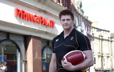 08.04.10 ... Pic from WRU -  Principality Player of the Month, March 2010, Andrew Coombs of Newport RFC at the Newport branch of the Principality 