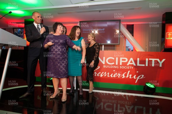 280513 - WRU Principality Premiership Awards Dinner - Jason Mohammed chats to some of the Kitchen Ladies from Aberavon RFC after they won the Unsung Heroes Award