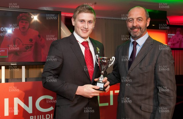 280513 - WRU Principality Premiership Awards Dinner - Joe Lydon presents Neath's Dafydd Howells with the Best Newcomer Award