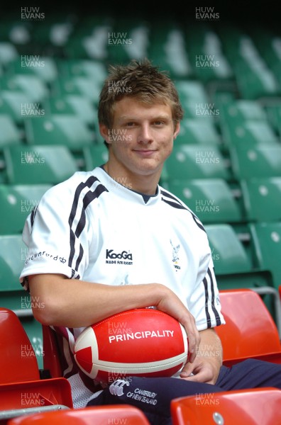 28.08.07 - Principality Premiership Launch - Swansea's Daniel Biggar 