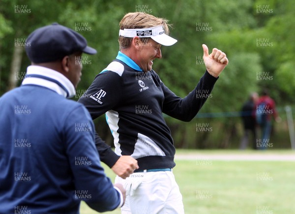 220513 - BMW PGA Golf ChampionshipPro-Celebrity Event - Ian Poulter having a laugh