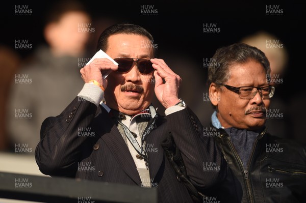 010118 - Queens Park Rangers v Cardiff City - Sky Bet Championship - Cardiff City owner Vincent Tan looks on before kick off
