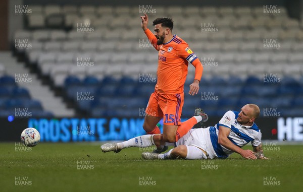 010120 - Queens Park Rangers v Cardiff City, Sky Bet Championship -  Marlon Pack of Cardiff City is tackled by Toni Leistner of Queens Park Rangers