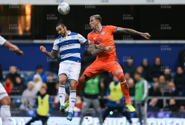 010120 - Queens Park Rangers v Cardiff City, Sky Bet Championship - Geoff Cameron of Queens Park Rangers and Aden Flint of Cardiff City compete for the ball