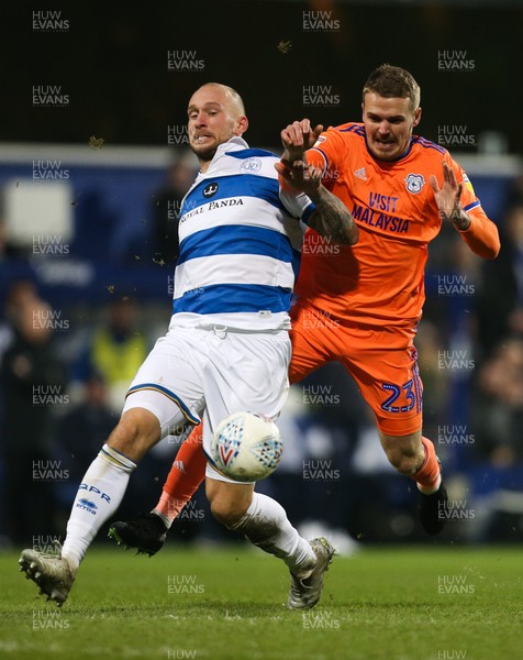 010120 - Queens Park Rangers v Cardiff City, Sky Bet Championship - Danny Ward of Cardiff City is robbed of the ball by Toni Leistner of Queens Park Rangers