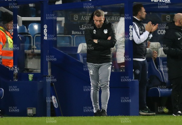 010120 - Queens Park Rangers v Cardiff City, Sky Bet Championship - Cardiff City manager Neil Harris reacts after QPR score the fifth goal
