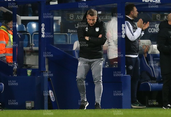 010120 - Queens Park Rangers v Cardiff City, Sky Bet Championship - Cardiff City manager Neil Harris reacts after QPR score the fifth goal