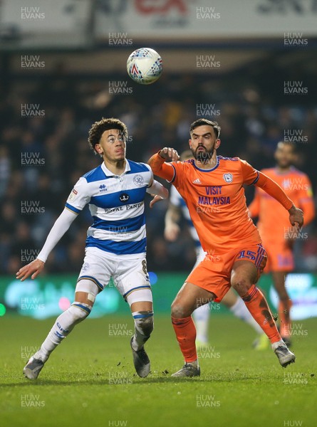 010120 - Queens Park Rangers v Cardiff City, Sky Bet Championship - Luke Amos of Queens Park Rangers and Marlon Pack of Cardiff City compete for the ball