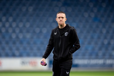020926 - Queens Park Rangers v Cardiff City - Sky Bet Championship - Jack Moylan of Cardiff City walks on the pitch before the game