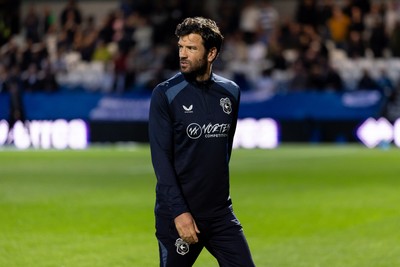 020926 - Queens Park Rangers v Cardiff City - Sky Bet Championship - Brian Barry-Murphy manager of Cardiff City looks on