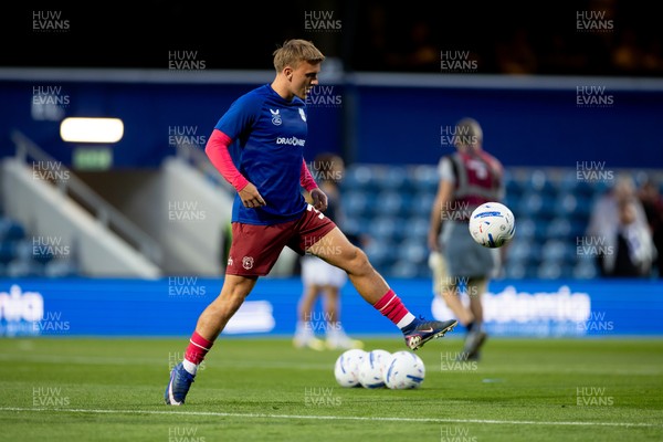 020926 - Queens Park Rangers v Cardiff City - Sky Bet Championship - Joel Bagan of Cardiff City warming up